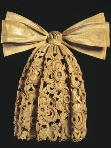 photo of carved cravat